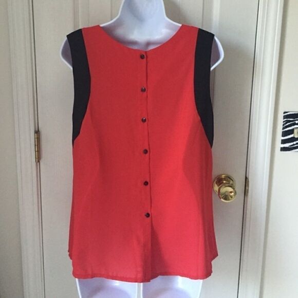 Button down tank - Picture 2 of 2